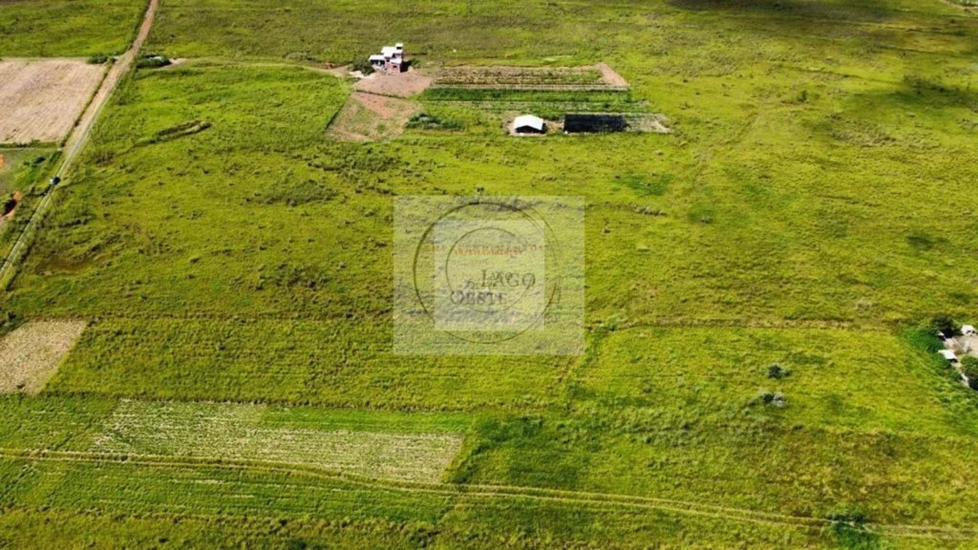CHÁCARA COM VISTA PARA O VALEÓtima Chácara no Lago Oeste, toda plana, cercada e ...