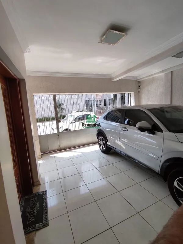 Casa contendo:- 2/4, 1 suite- 2 Salas - Copa- Cozinha - garagem 2 carros- Área d...
