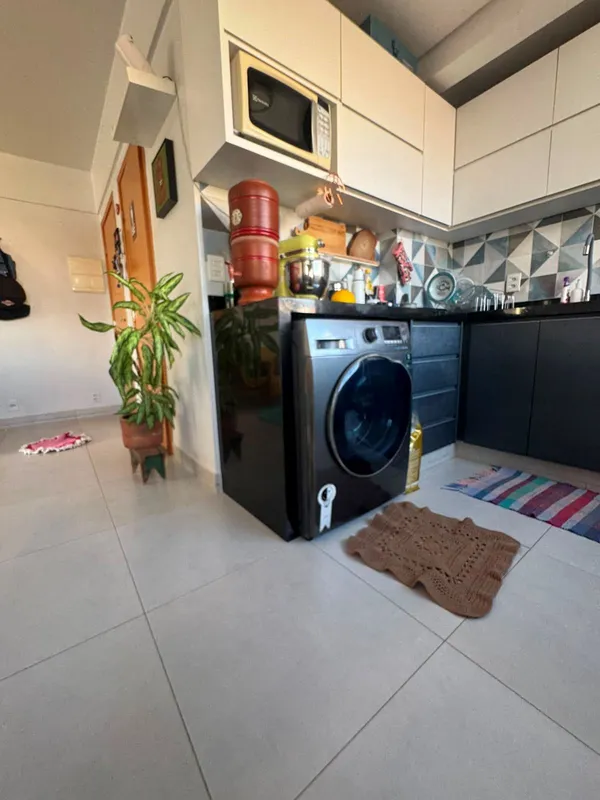 Apartamento mobiliado, completo em armários e pronto para morarCom excelente apr...