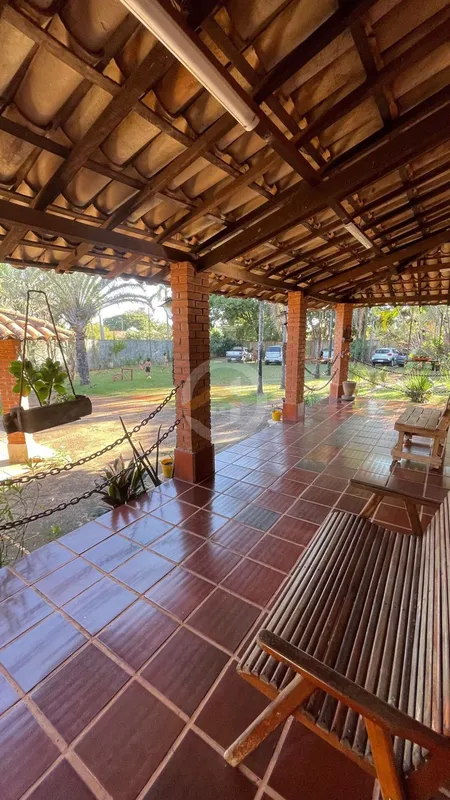  CHÁCARA URBANA À VENDA – SETOR MAYSA Localização privilegiada: a apenas 200m da...