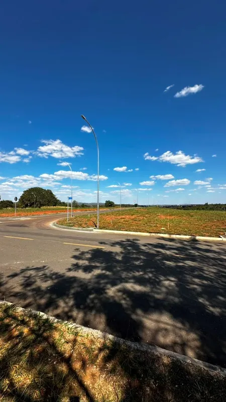 COM OPÇAO DE COMPRAR 2 LOTES AO LADO TEMBÉM - CONSULTE A DISPONIBILIDADE.LOTE 02...