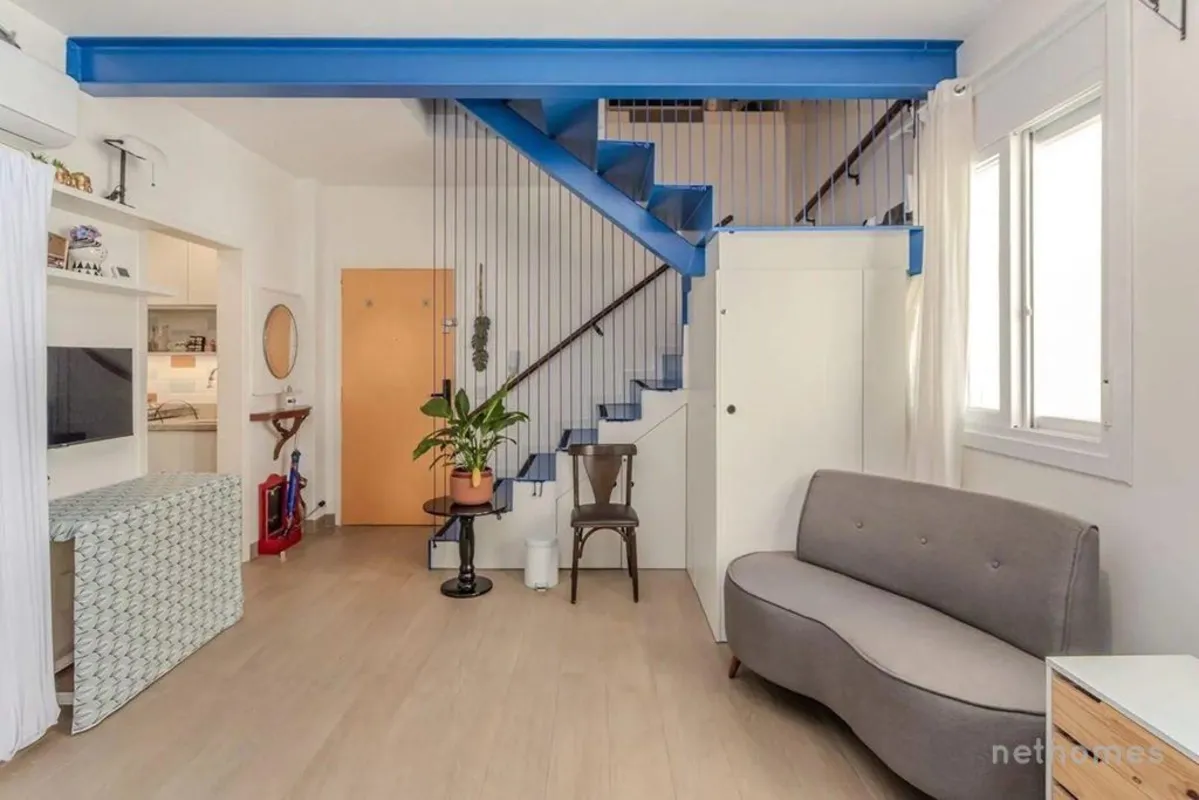 Apresentamos esta incrível cobertura loft localizada na Rua Sarmento Leite, 1082...