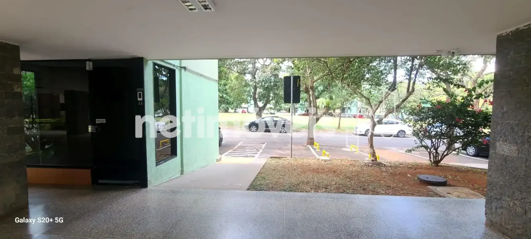 Localizada no coração da Asa Sul, a SQS 415 se destaca pelo ambiente tranquilo e...