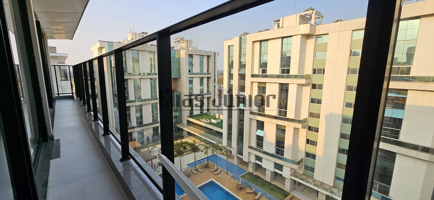 Cobertura Linear Reformada à Venda | Villaggio Park Sul | 128 m² | 3 QuartosExce...