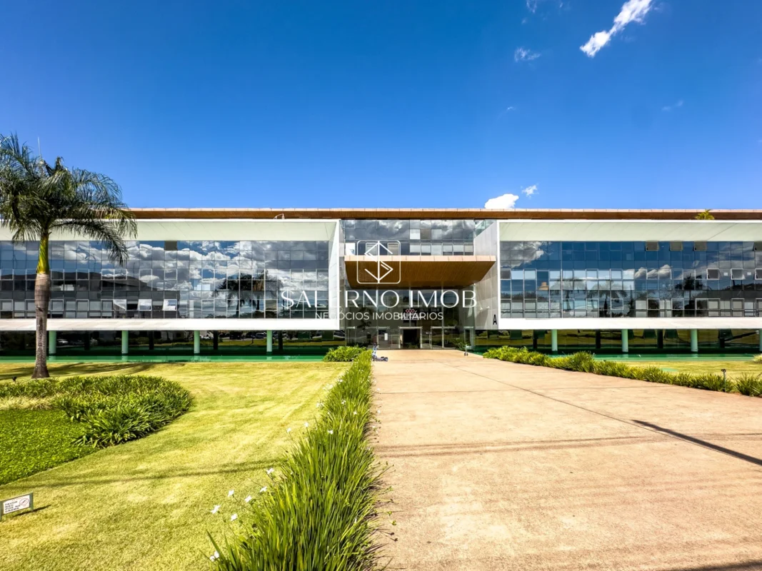 Sala comercial disponível para venda no Capital Financial Center, um dos mais mo...