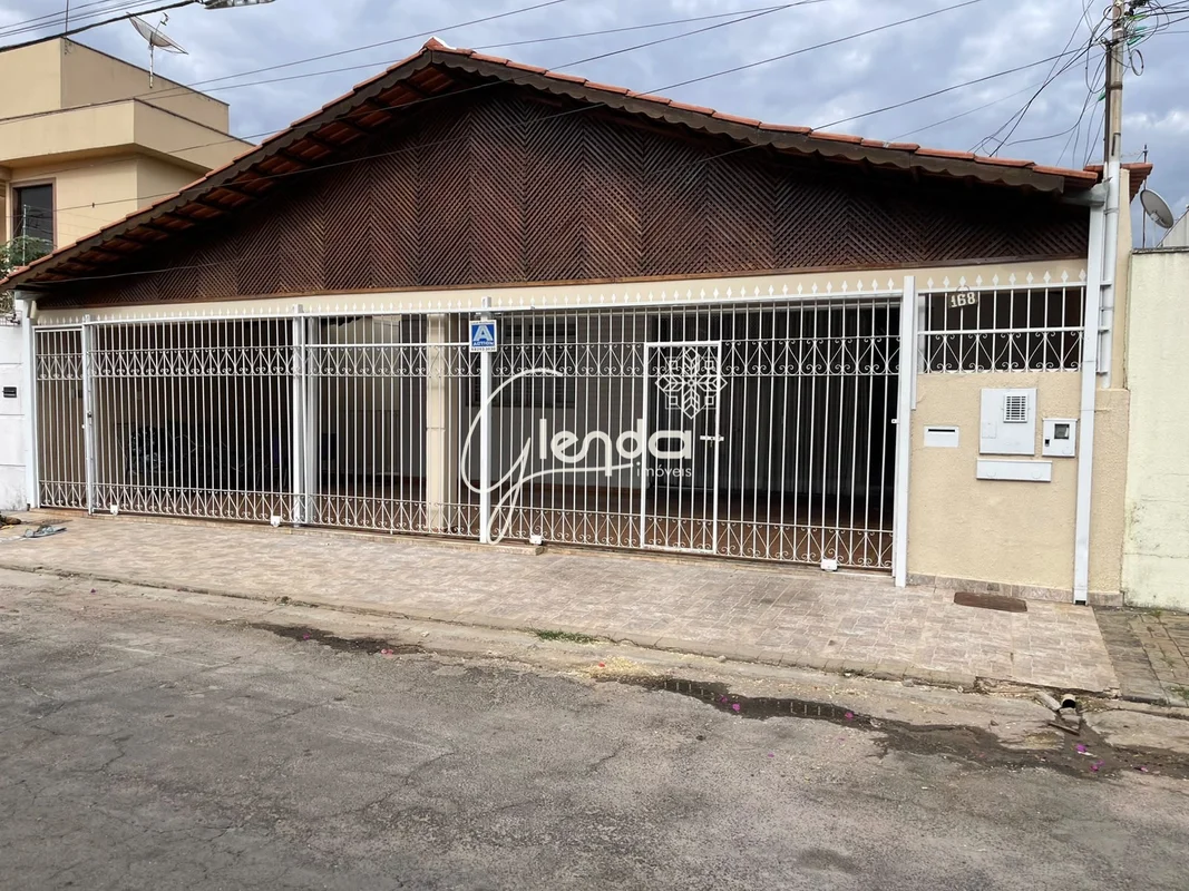 Casa com 2 Residências no Setor Coimbra Excelente oportunidade no tradicional Se...