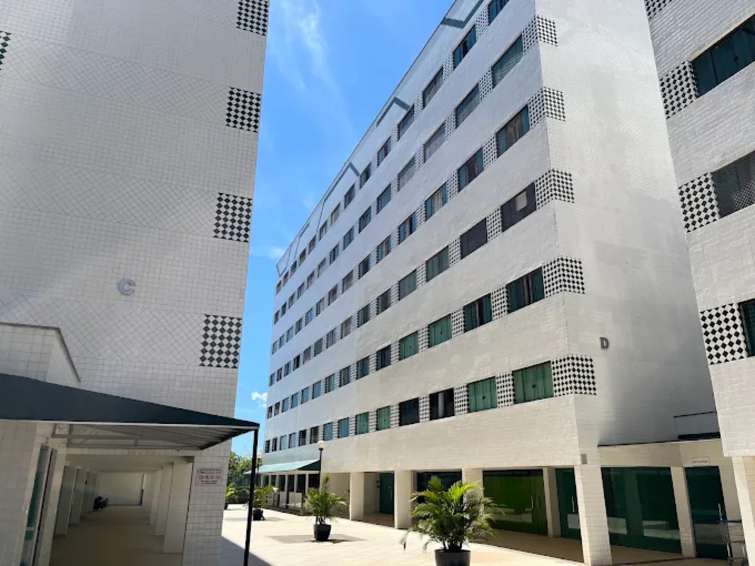 Apartamento para aluguel com 30 m², quarto, banheiro social, uma vaga de garagem...