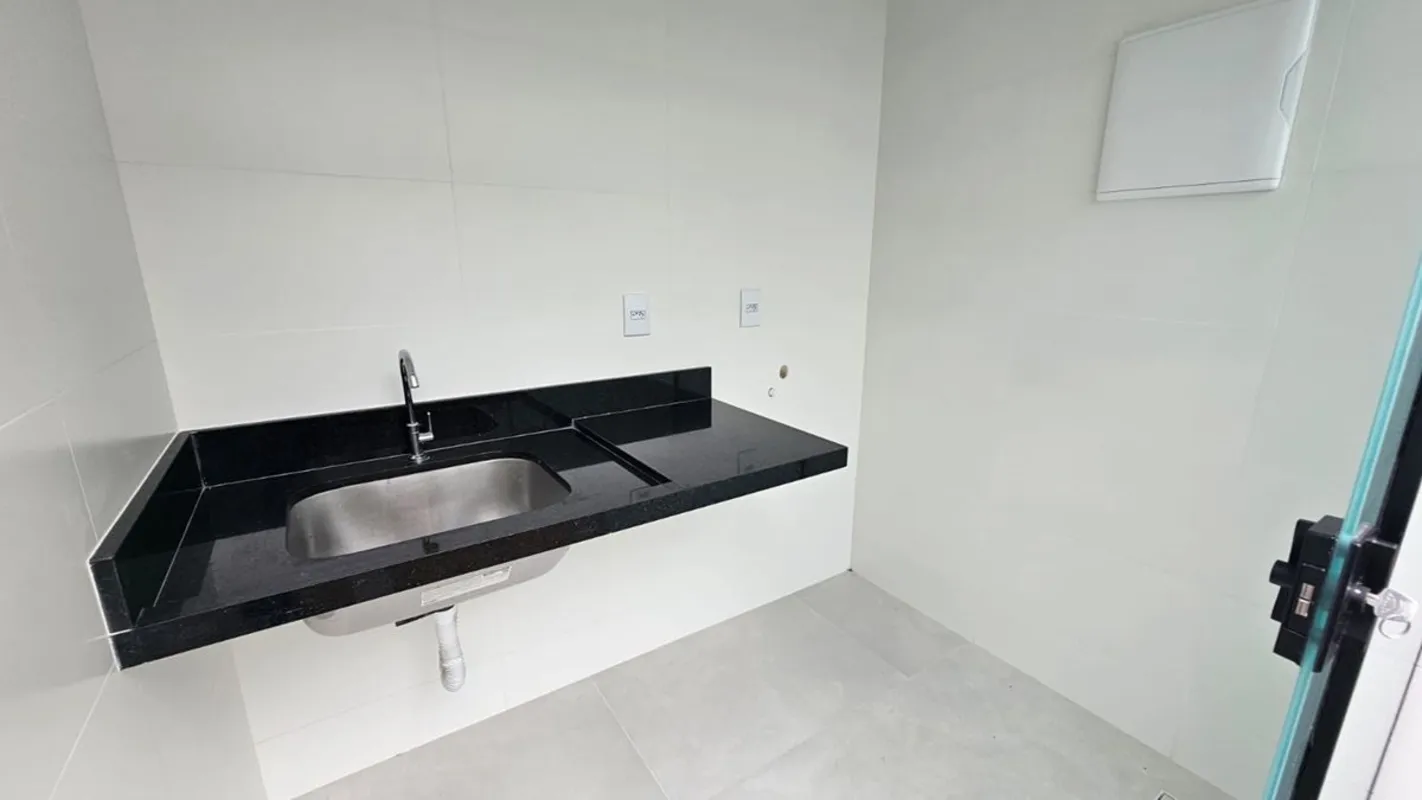Casa de Alto Padrão – Sofisticação, Conforto e Segurança3 quartos, sendo 1 suíte...