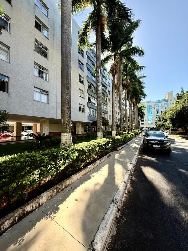 Descubra um apartamento exclusivo na SQS 212, ASA Sul, Brasília-DF, com vista to...