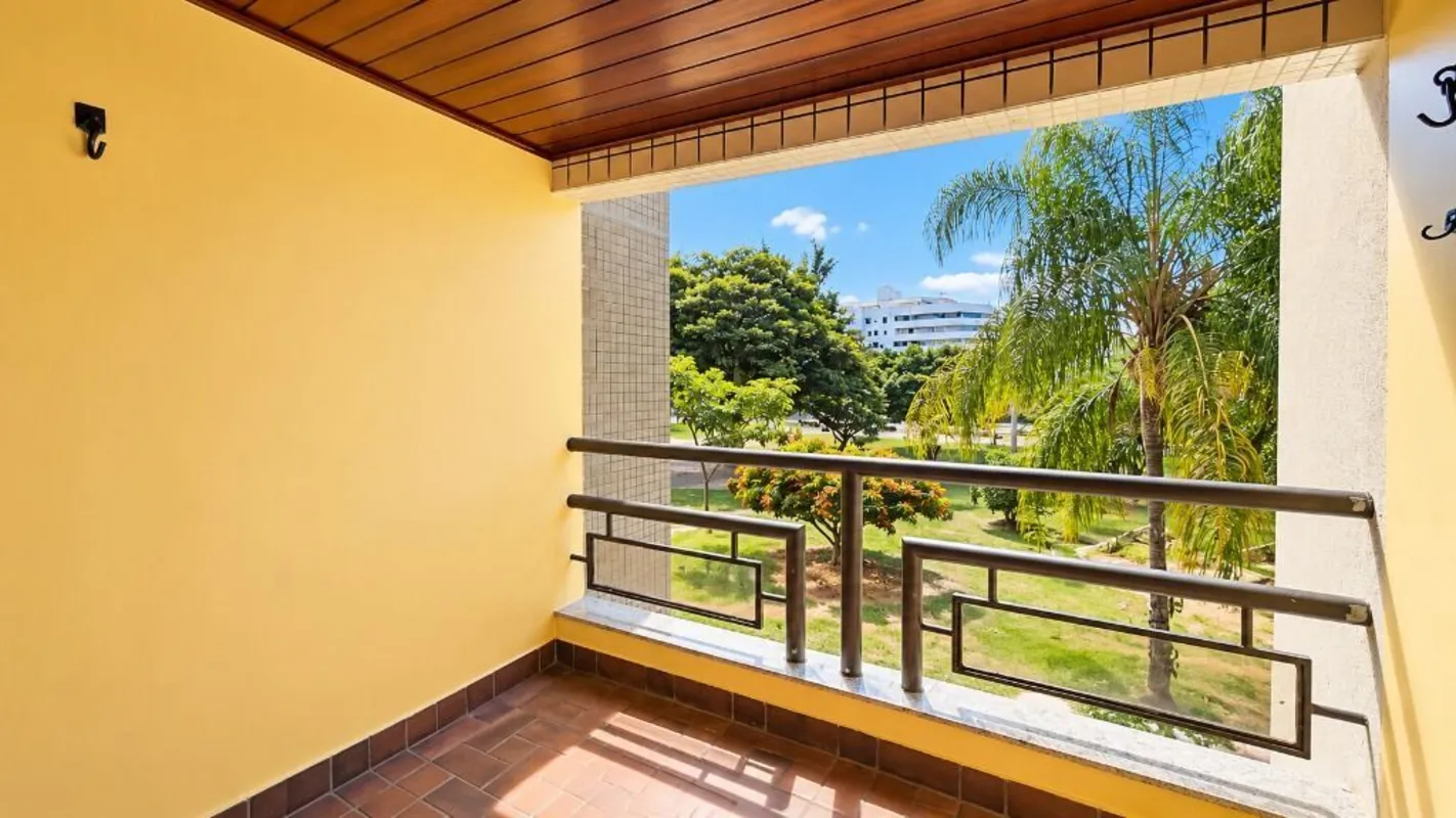 SQSW 304 BLOCO DExcelente localização- Apartamento reformado, com 77,06m2 de áre...