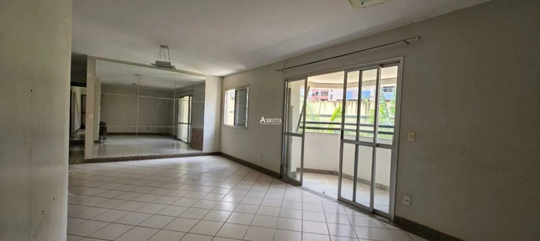 O Residencial Primavera é localizado na Quadra 107 ao lado da Praças da Araras e...