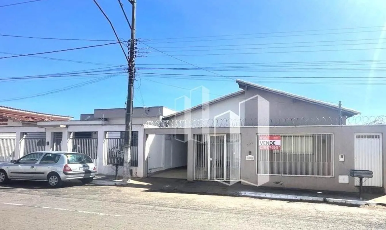  Casa à venda no Centro de MorrinhosExcelente oportunidade para quem busca confo...