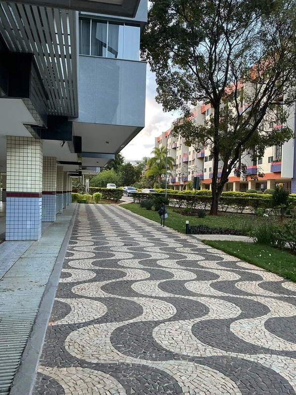 Excelente apartamento reformado em uma das quadras mais desejadas de BrasíliaCom...
