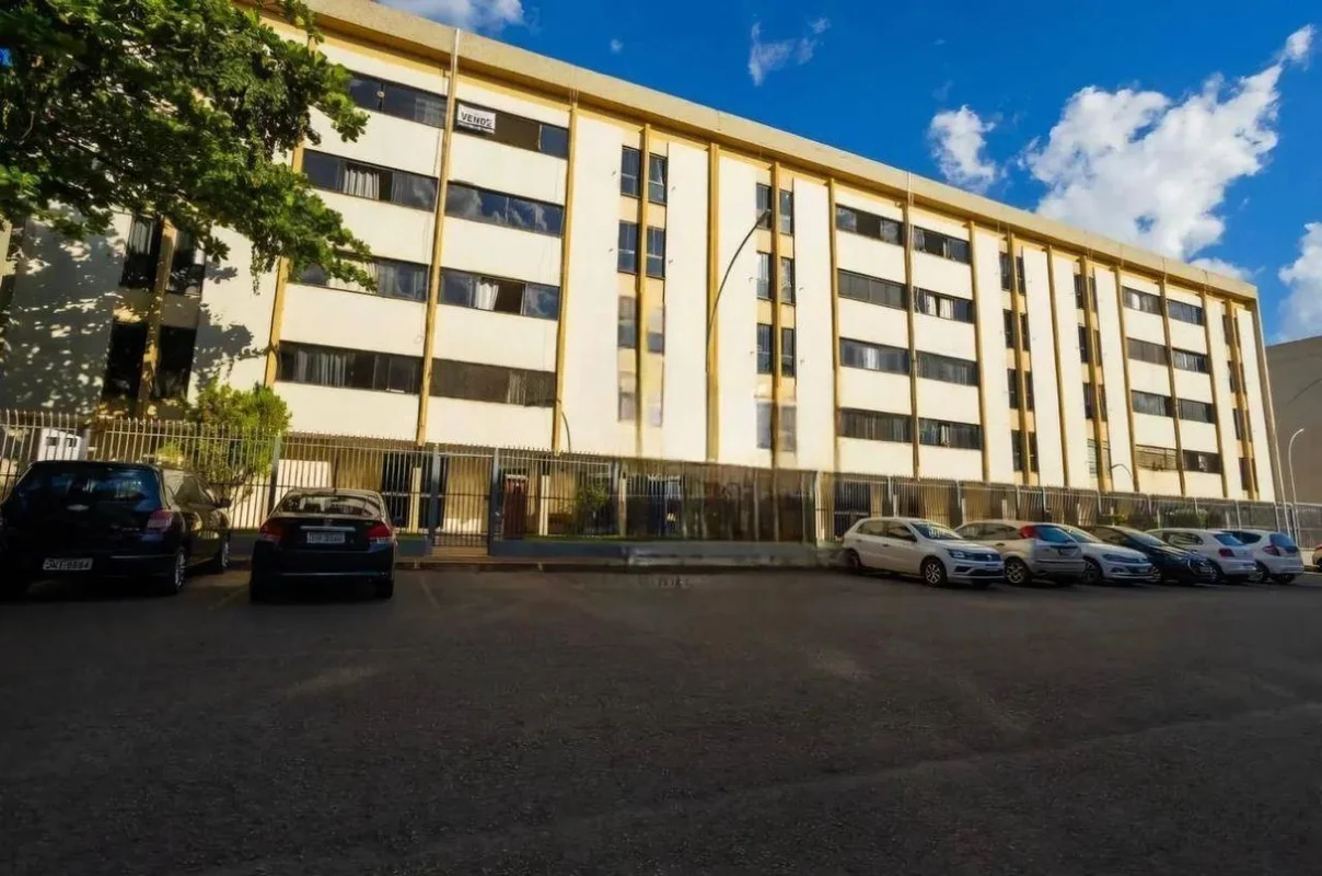 Descubra um apartamento confortável e bem localizado no coração do Cruzeiro, DF....