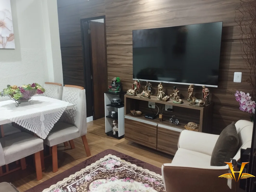 Santa Maria - DF.Excelente casa toda reformada, com dois quartos sendo uma suíte...