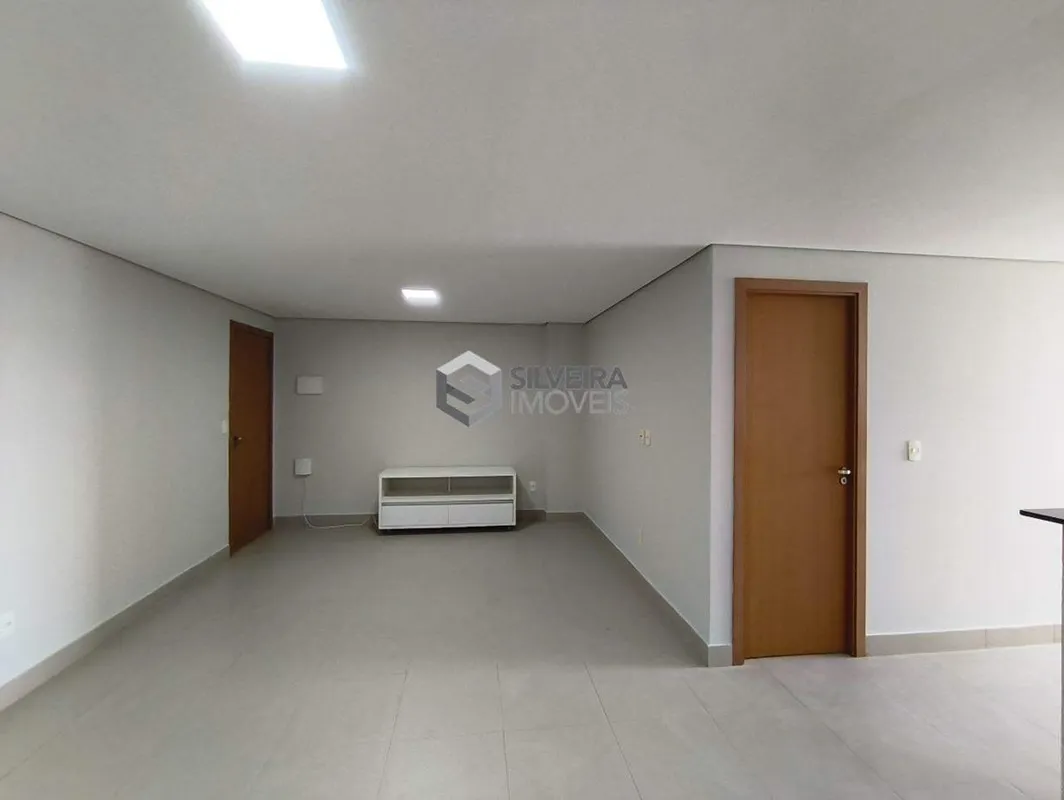 Excelente apartamento composto por:- Sala com rack,- 02 quartos com armários,- B...