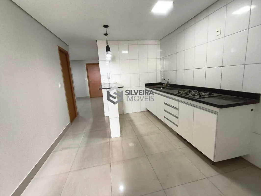 Excelente apartamento composto por:- Sala ampla com rack;- 02 Quartos com armári...