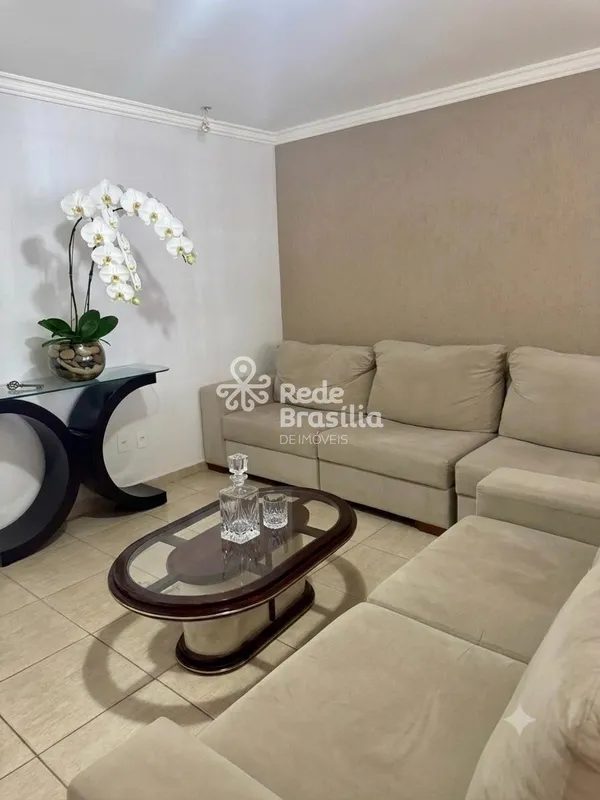 Casa à venda na QE 28 - Guará II Excelente localização e potencial de renda.(Cas...