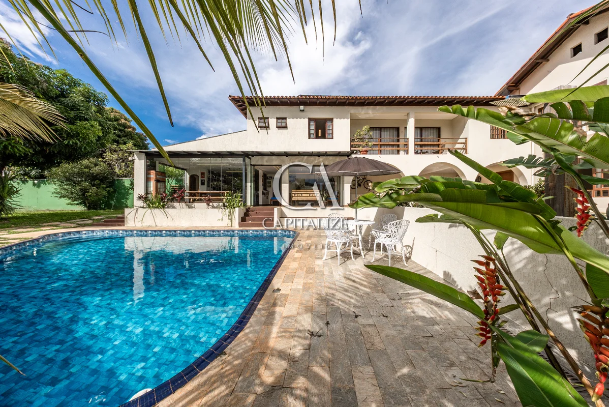 Uma casa linda, aconchegante e completa, pensada para quem valoriza conforto, es...