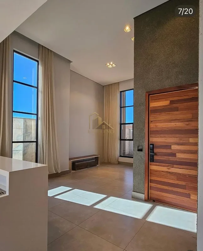 Excelente casa térrea na LAJE e em ótima localização;3 quartos sendo 2 semi suít...