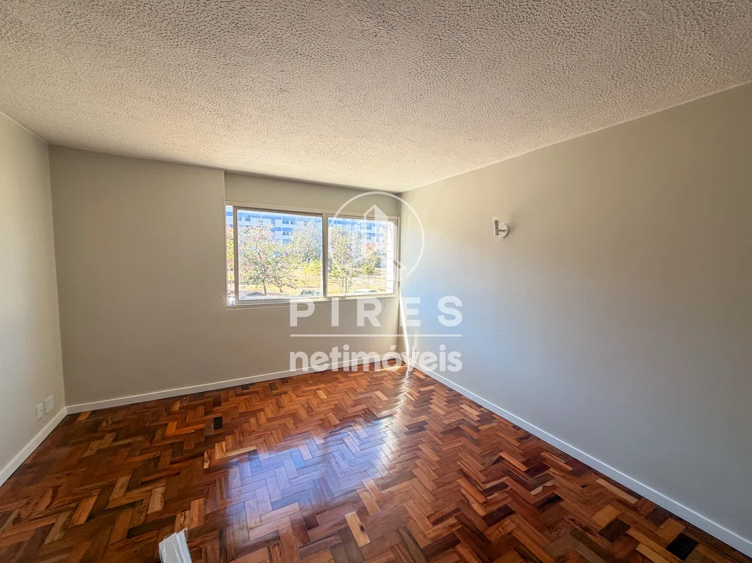 Aluga-se apartamento na Quadra 505 - Cruzeiro Novo, 1º andar, com 2 vagas de gar...