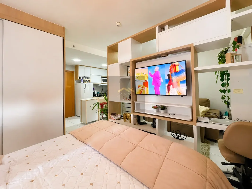 Batista Soluções Imobiliárias vende excelente apartamento mobiliado no Venice Pa...