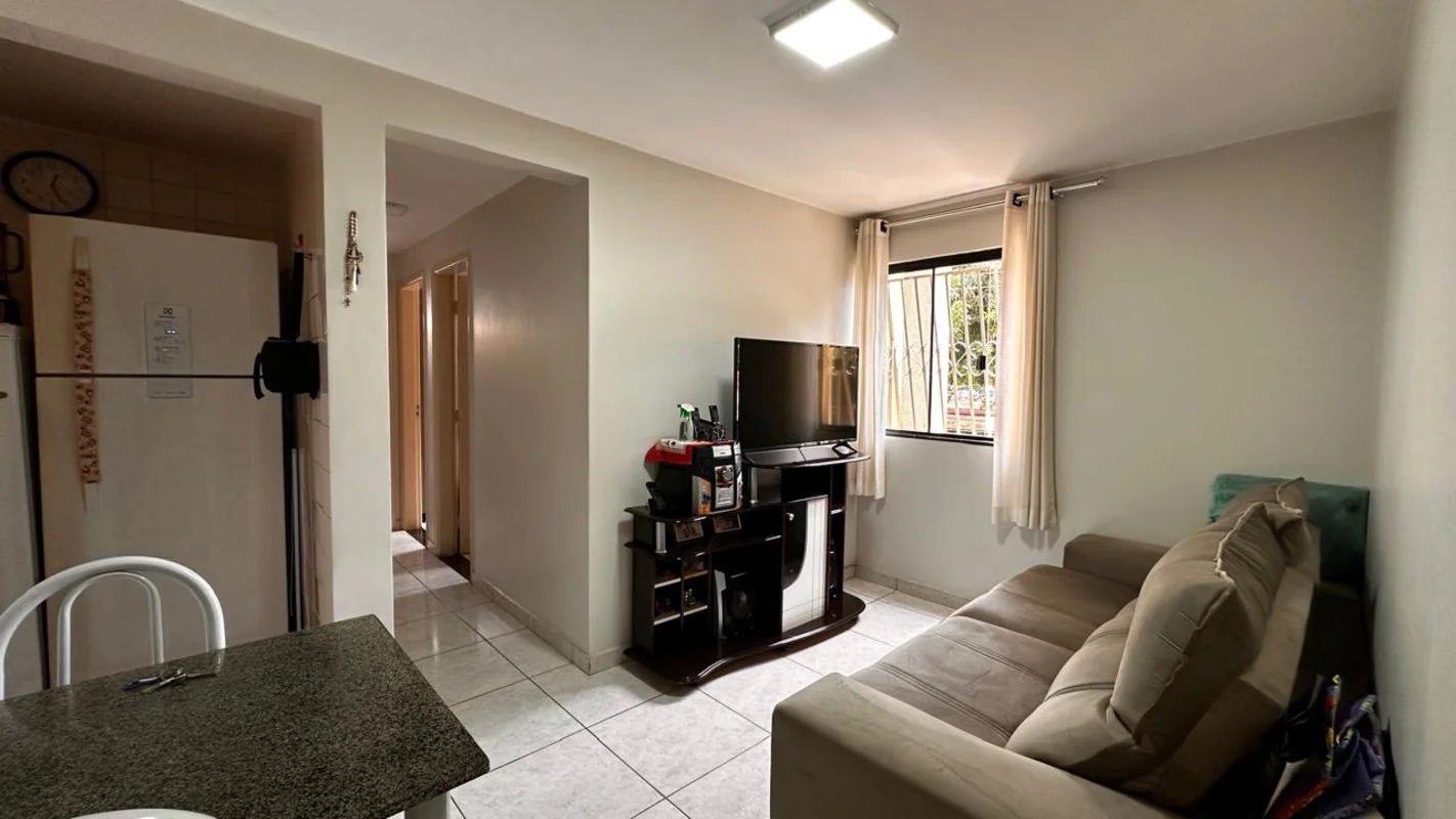 Julisce Alencar Assessoria Imobiliária vende...Apartamento localizado na Quadra ...