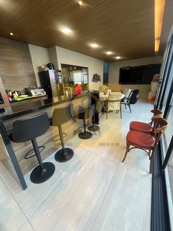 FARIAS IMÓVEIS VENDE ESTÉ IMÓVEL.- OPORTUNIDADE UNÍCA CASA ALTO PADRÃO, SEU NOVO...