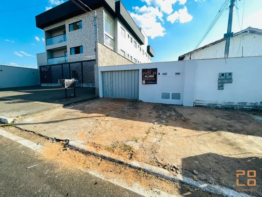 Barracão para alugar no Setor Pedro Ludovico, com 80,00 m², totalmente separado ...