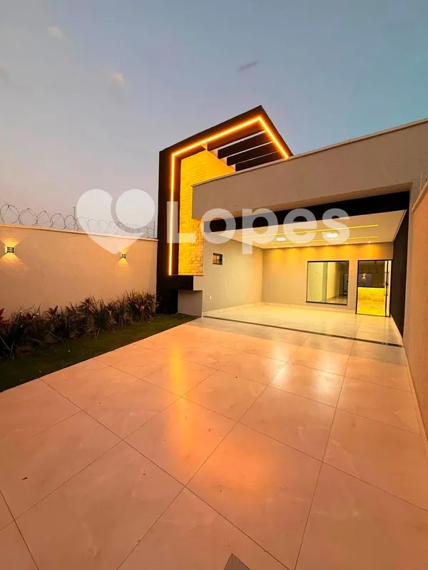 Casa à Venda no Parque Industrial João Braz | 3 Suítes | Alto PadrãoCasa recém-c...