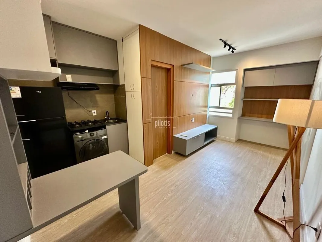 Um apartamento pronto para morar, em condomínio fechado, na Asa Norte! Localizad...