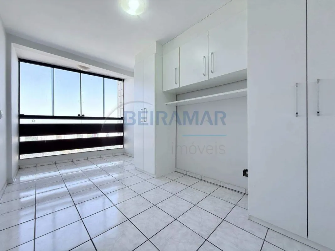 Este excelente e espaçoso apartamento de 90 m² no Condomínio do Edifício Via Del...