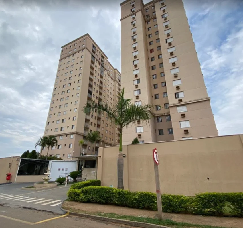 Conforto e praticidade a uma caminhada do Shopping Buriti: um apartamento de 2 q...