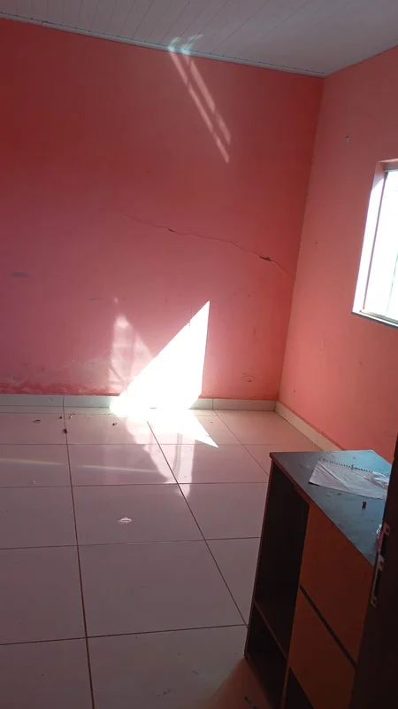 Excelente oportunidade de morar em uma casa aconchegante na Avenida Ipe, no Resi...
