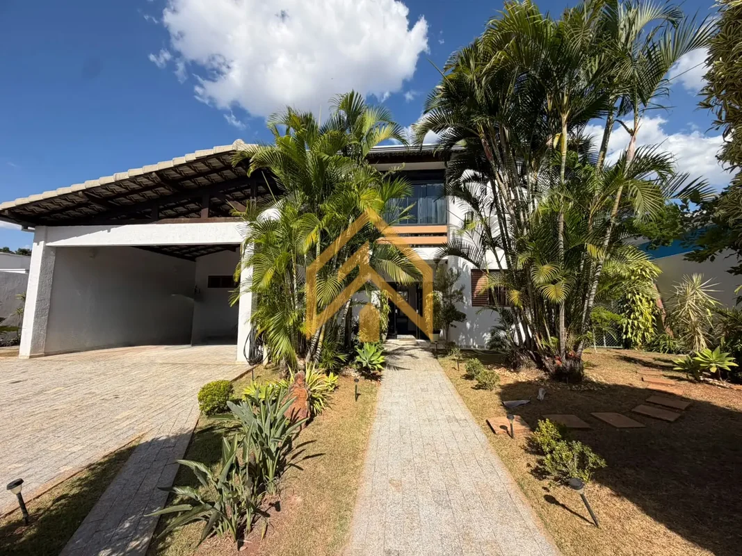QL 7 - Lago Norte - Amplitude, localização e grande potencial!Área Construída: 3...