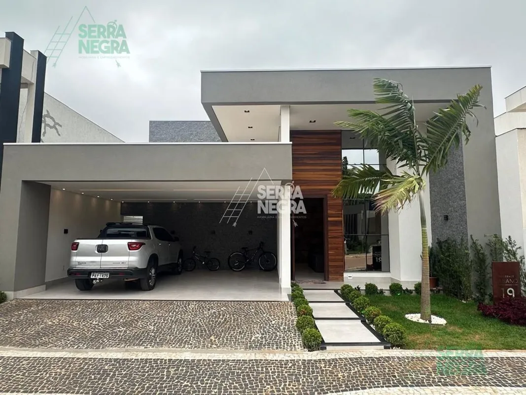 Belíssima residência em condomínio fechado, localizada em uma das melhores regiõ...