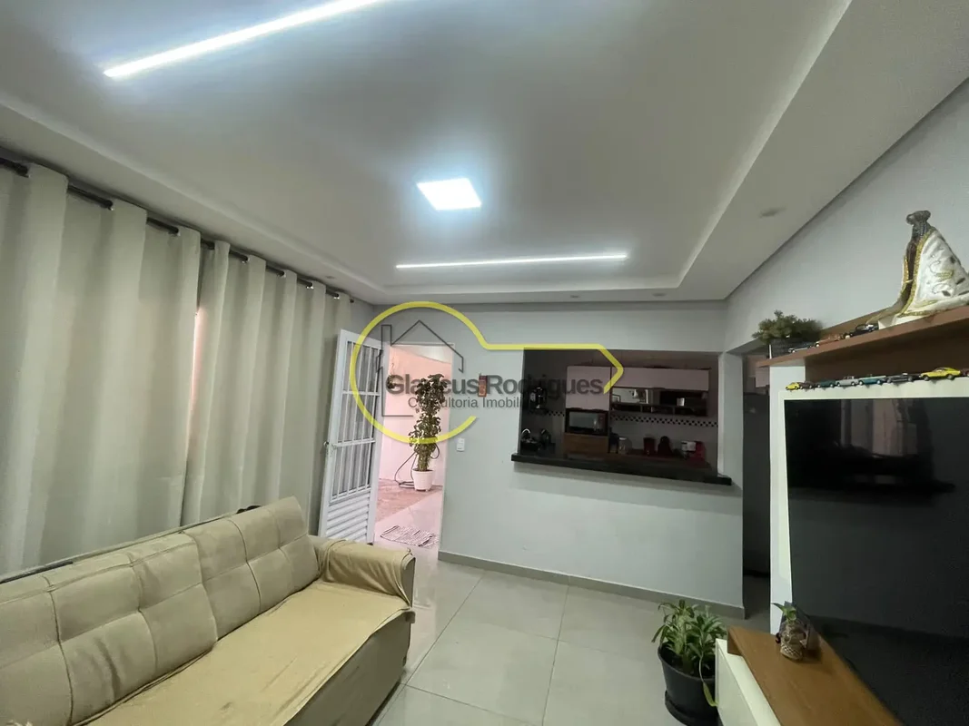 Glaucus Rodrigues Consultoria Imobiliária vende excelente casal em Santa Maria N...
