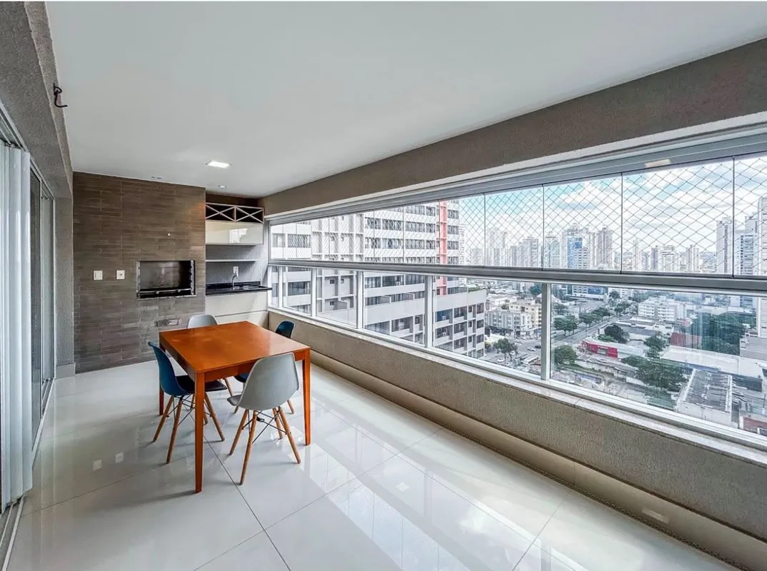 PERSONA BUENOApartamento de alto padrão com 154 m², localizado no 14º andar, com...