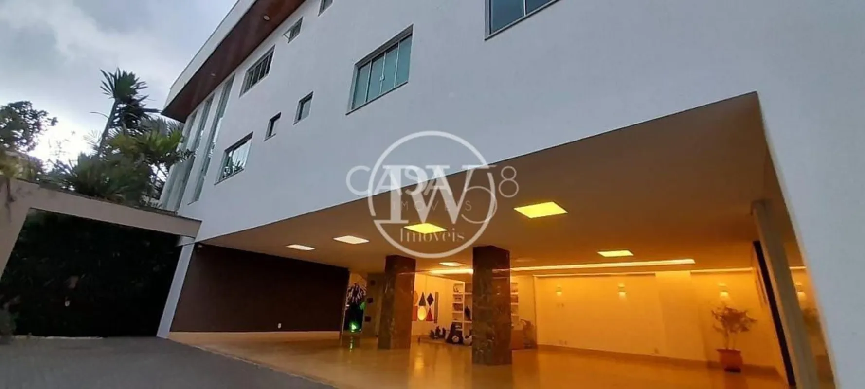 Mansão Exclusiva de Alto Padrão no Condomínio do Lago – Goiânia | 830m² | 5 Suít...