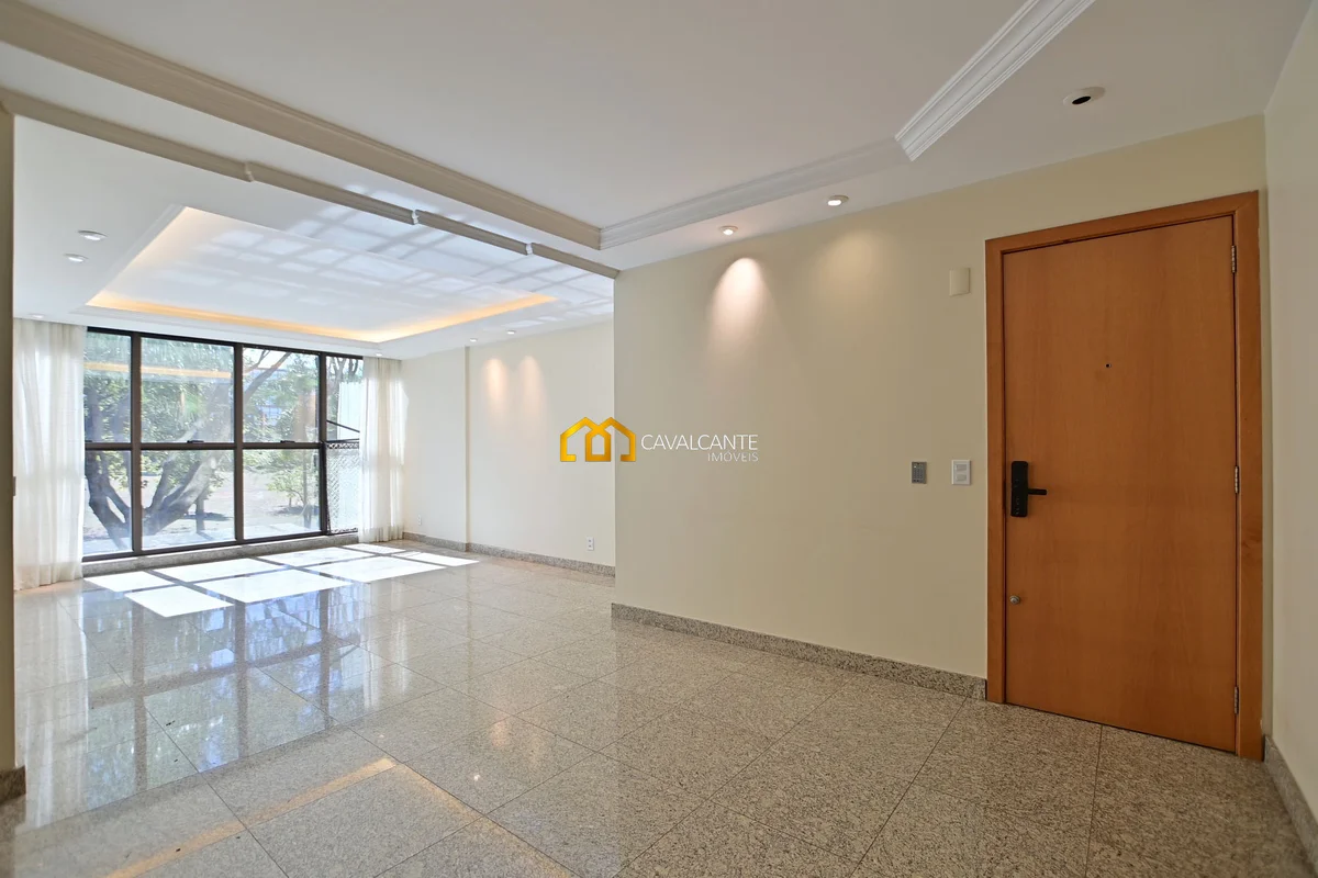 Descubra um conforto exclusivo na SQS 310 Bloco I, ASA Sul, Brasília—um apartame...