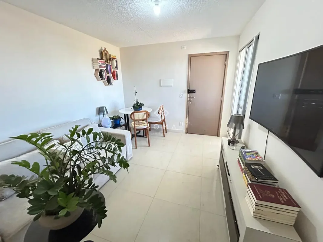 ESPECIFICAÇÕES DO APARTAMENTO:- Sala ampla - Varanda com fechamento em blindex- ...