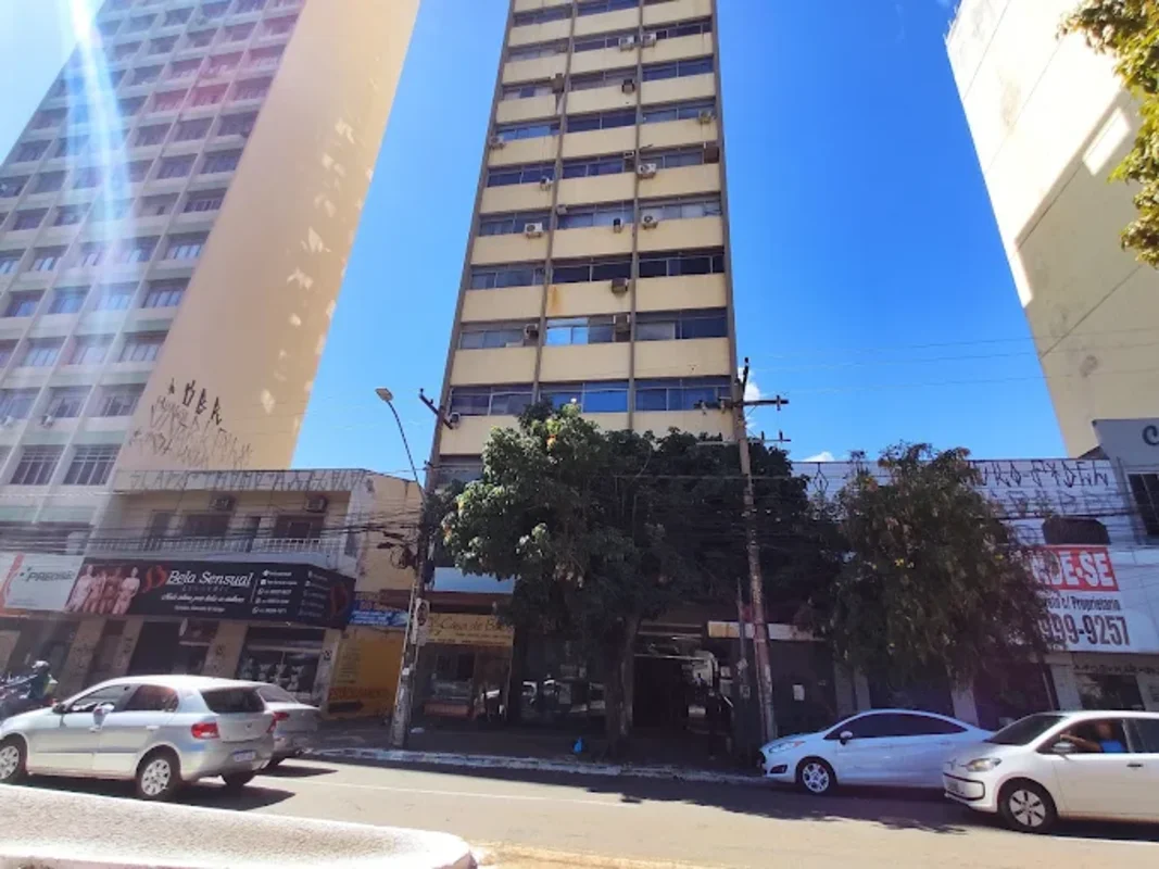 SALA COMERCIAL À VENDA – AV. GOIÁS | PRAÇA CÍVICAExcelente localização no Centro...