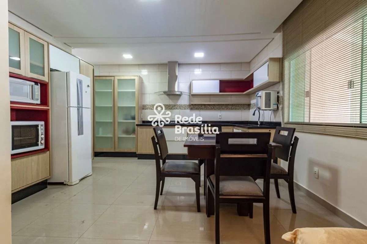 QE 28 | Excelente casa com 02 quartos, sendo 01 suíte, 200m² | Guará II Conforto...