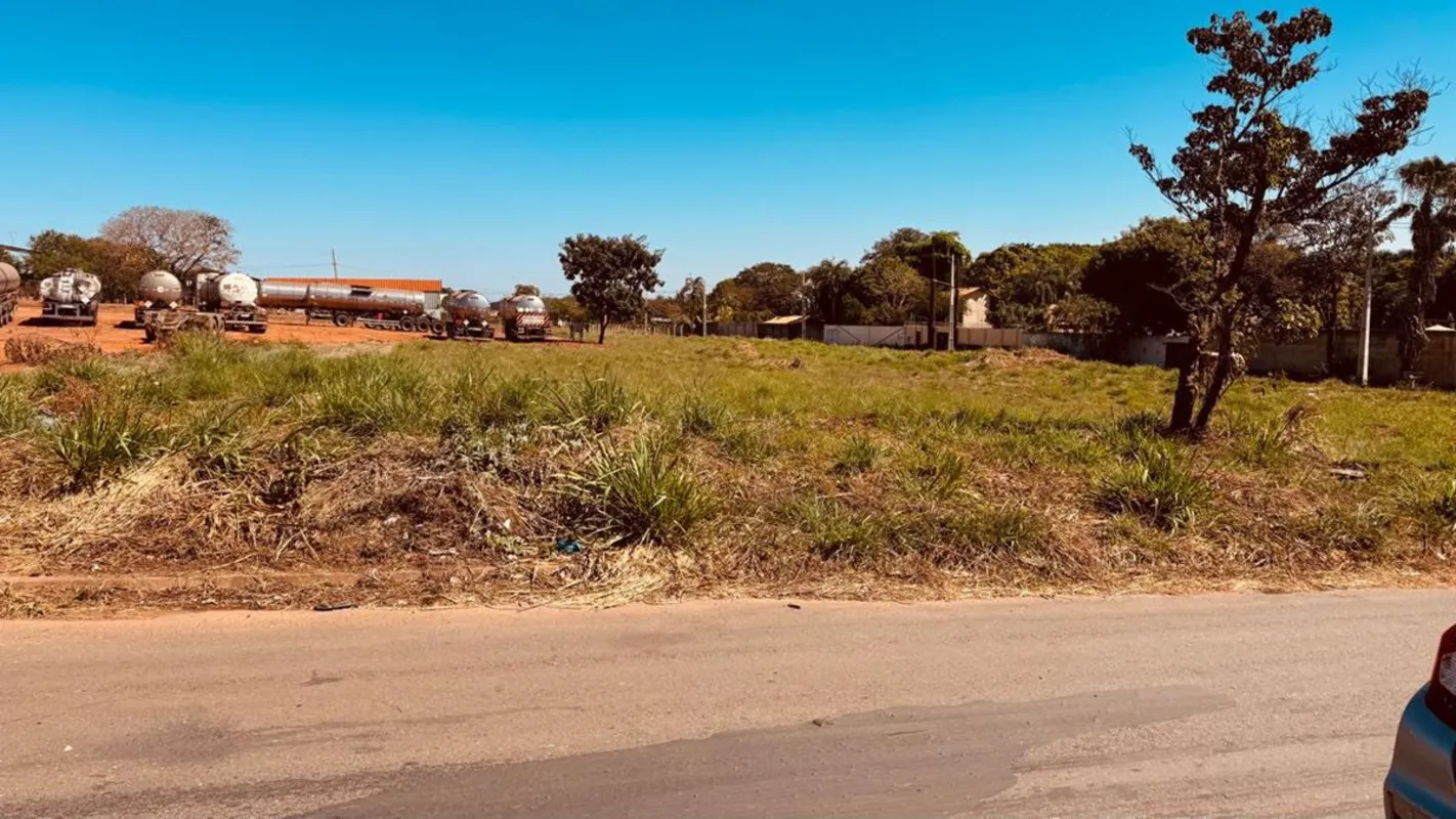 Lote 20 X 50 m²1000 m² localizado em área comercial 11/08/26
