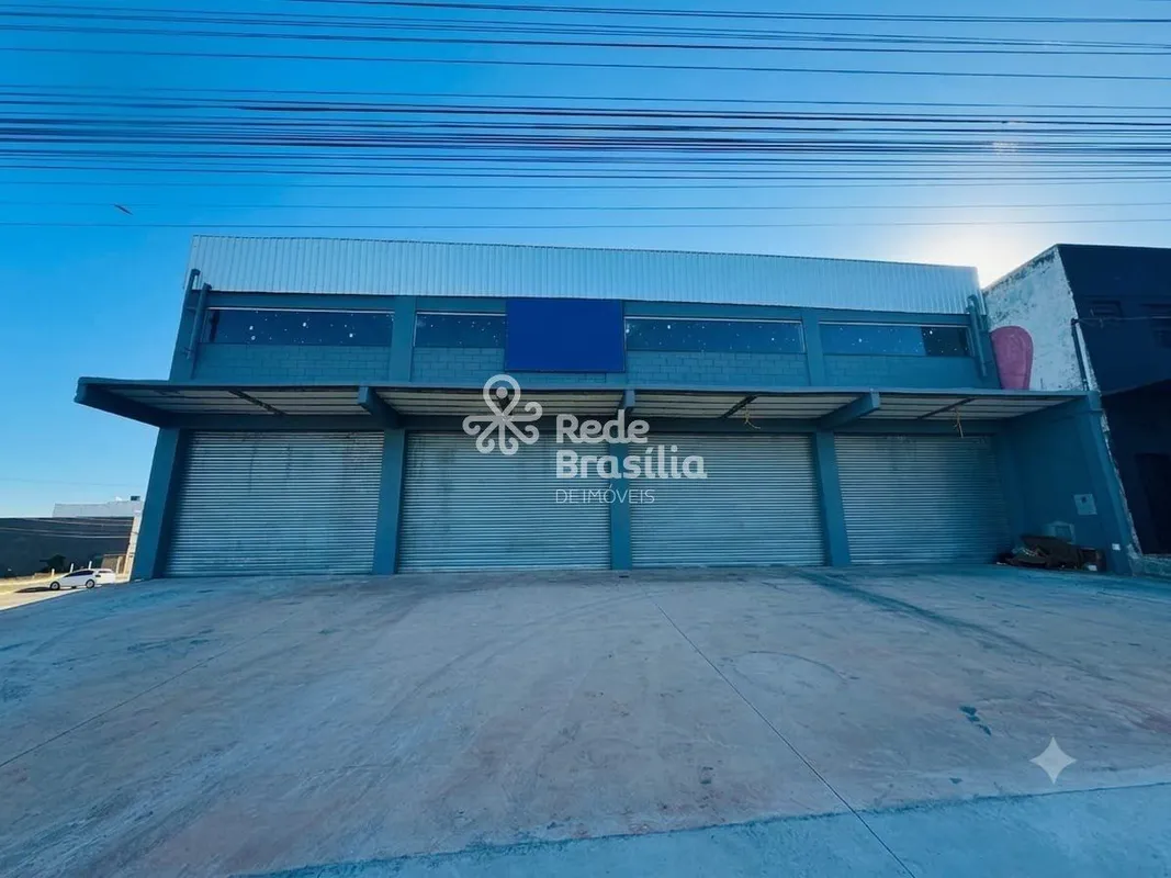 Excelente imóvel comercial com 855 m², localizado na Quadra 501 de Samambaia, em...