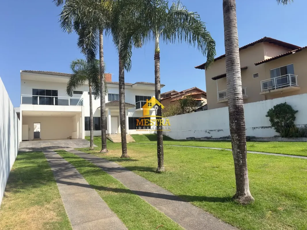 Excelente Casa à Venda Vicente Pires (Rua 06)Espaçosa, com ampla área de lazer e...