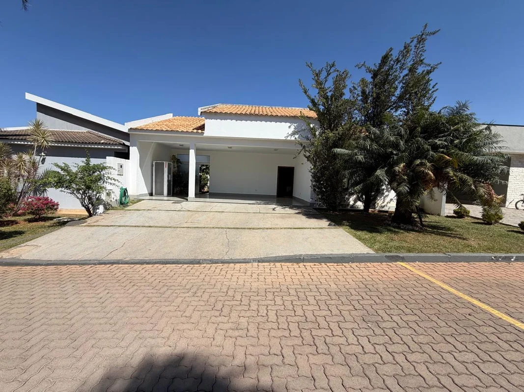 Descubra uma oportunidade única em Vicente Pires! Esta casa de condomínio, local...