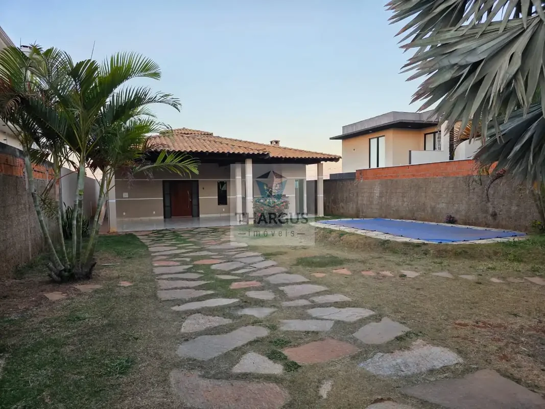 THARGUS IMÓVEIS VENDE com exclusividade Casa térrea no Condomínio ALTO DA BOA VI...