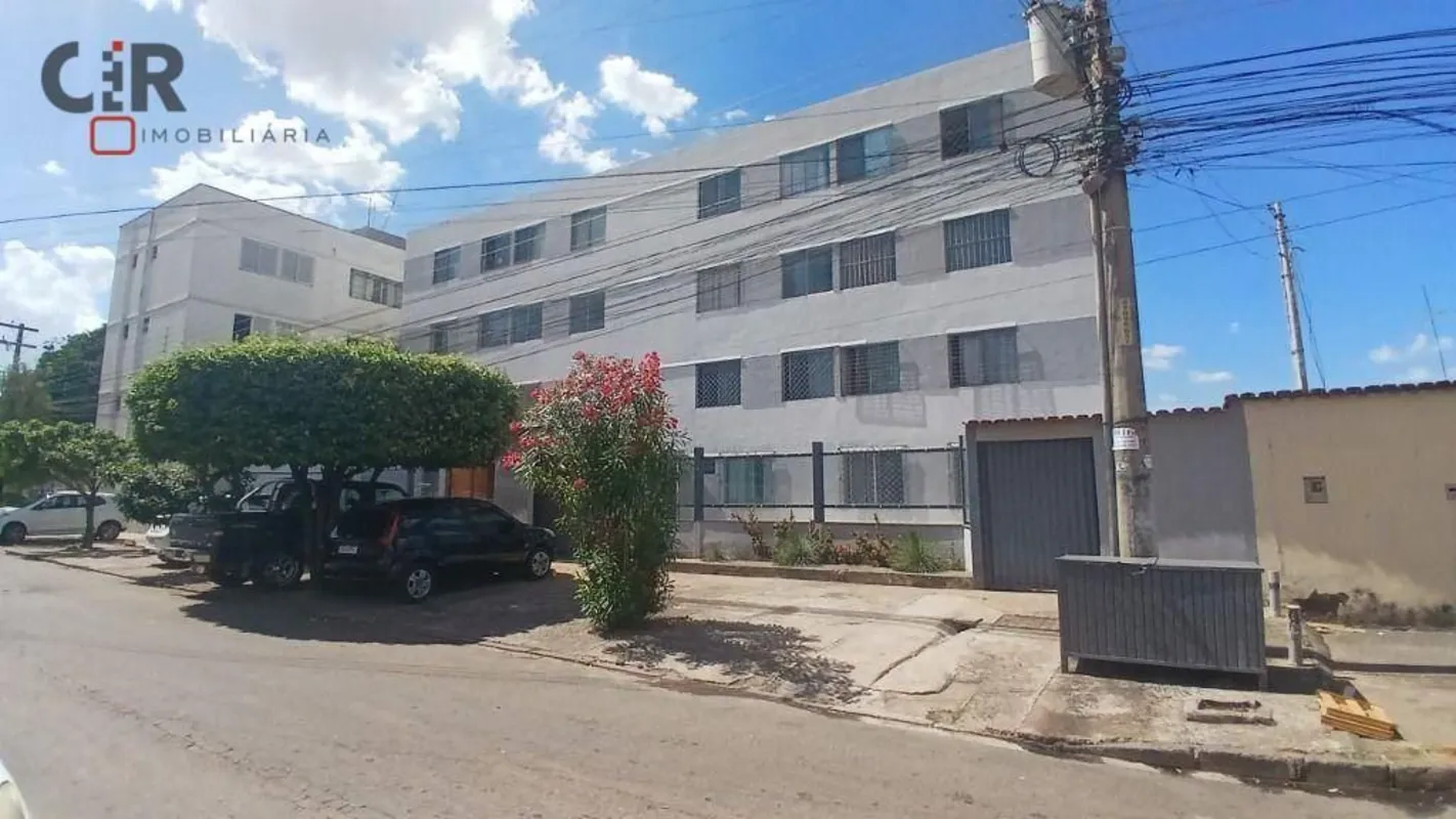Apartamento 2 Quartos com Armários Localização Estratégica no Jardim EsmeraldasD...