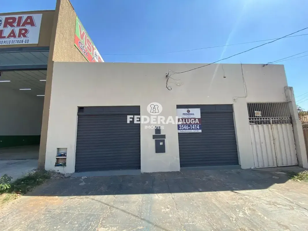 Loja para locação em Aparecida de Goiânia, no Setor Garavelo. Em rua asfaltada, ...